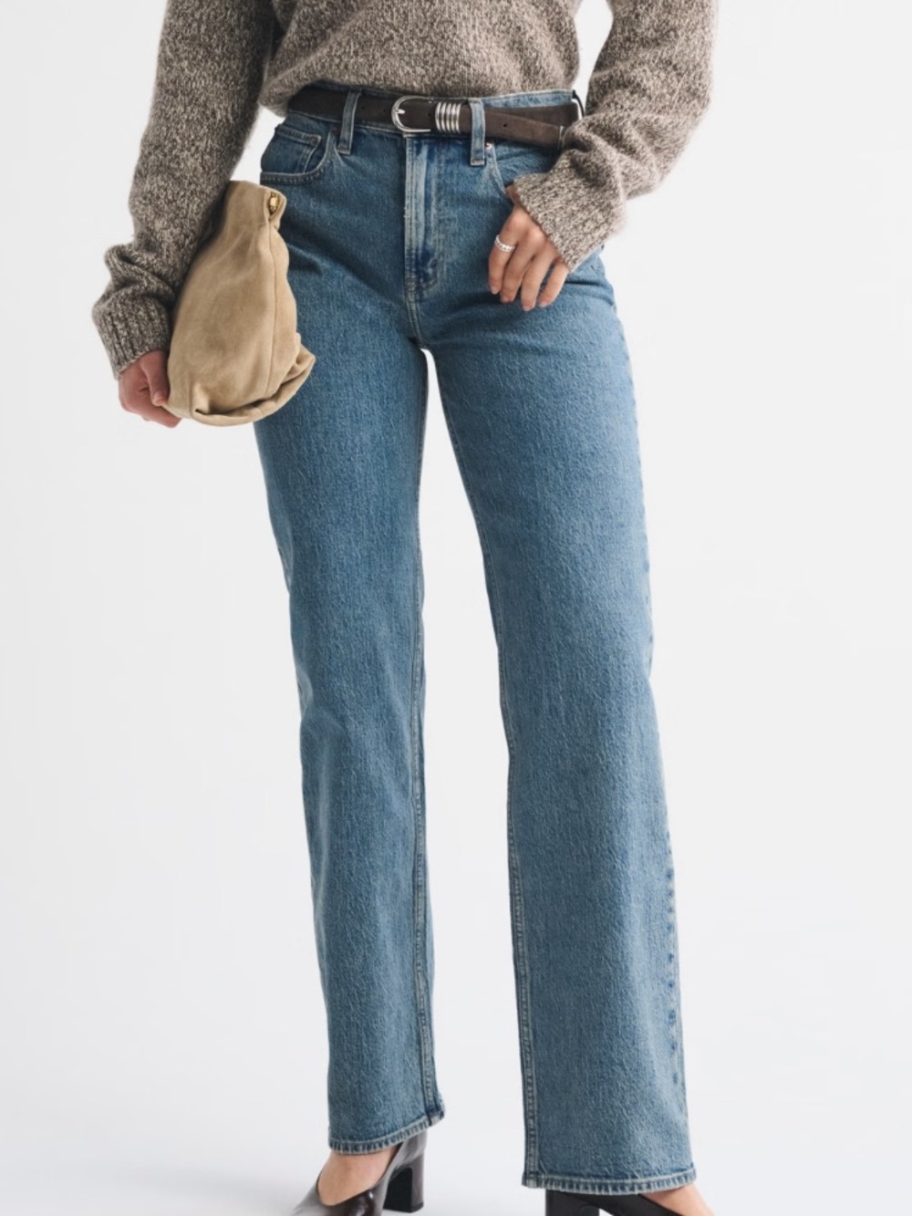 NWT Abercombie & Fitch the ‘90s relaxed high rise Blue Denim Jeans in size 29